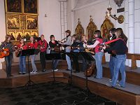 03 Die Gitarrengruppe im Einsatz-200x150