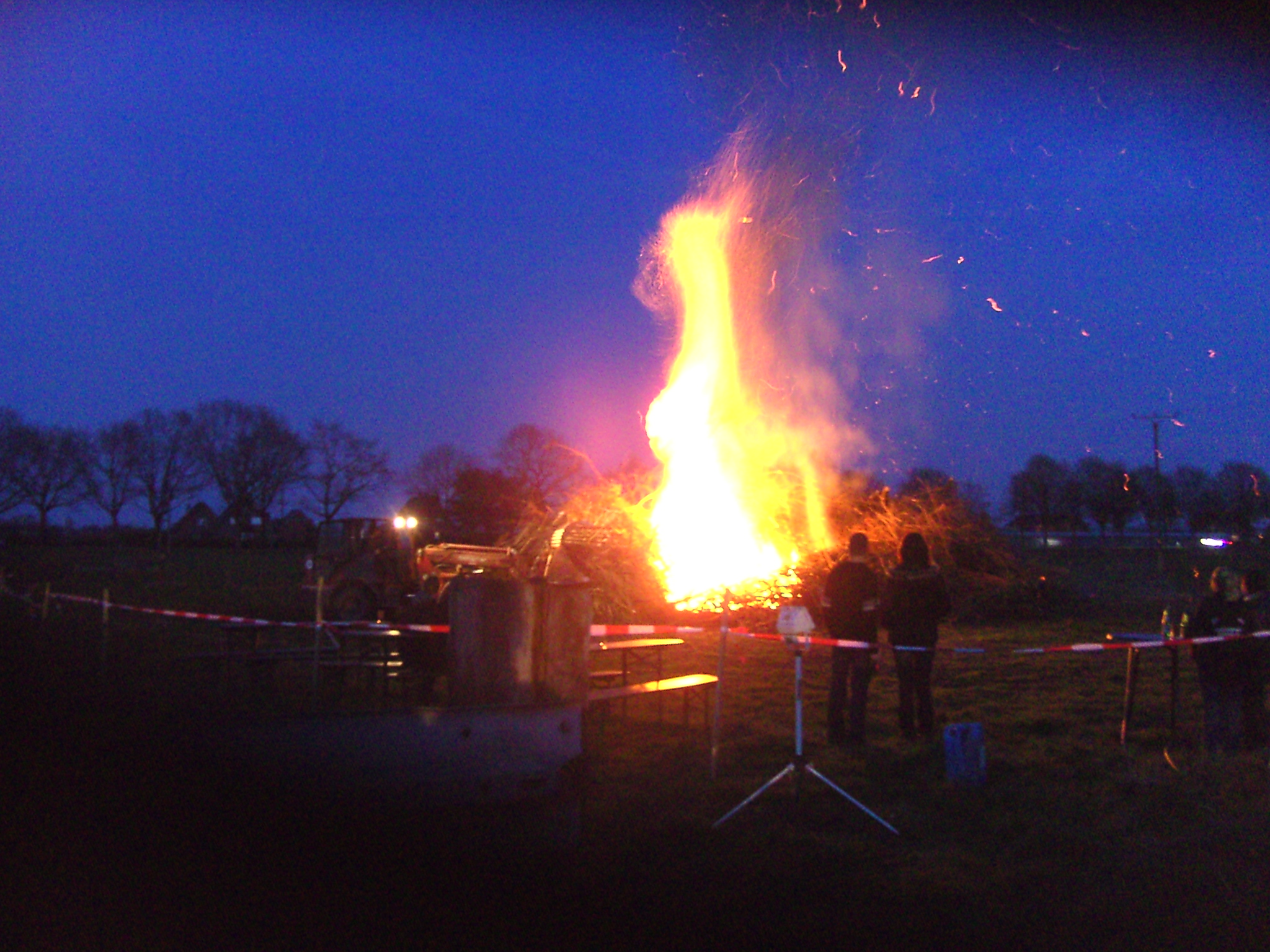 Osterfeuer Holt 001 Osterfeuer Holt 001